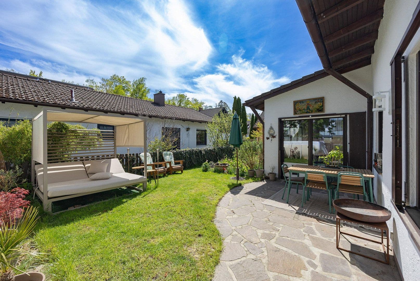 Prodej domu 112 m², pozemek 316 m², Richard-Wagner-Weg, Puchheim, Bavorsko Prodej domu 112 m², pozemek 316 m², Richard-Wagner-Weg, Puchheim, Bavorsko