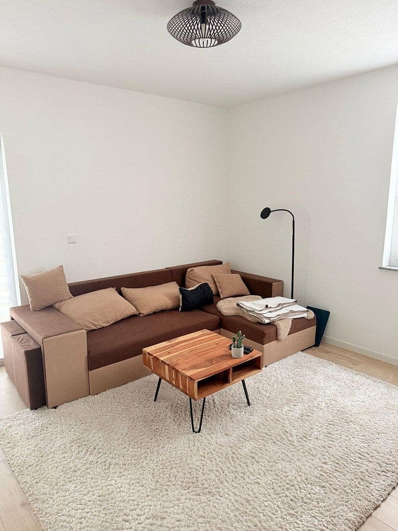 Pronájem bytu 2+1 50 m², Villingen-Schwenningen, Bádensko-Württembersko Pronájem bytu 2+1 50 m², Villingen-Schwenningen, Bádensko-Württembersko
