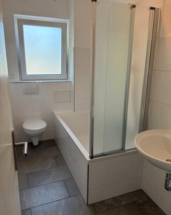 Pronájem bytu 1+1 36 m², Fleckenbühlstr. 20, Frankfurt am Main - Bonames, Hessen Pronájem bytu 1+1 36 m², Fleckenbühlstr. 20, Frankfurt am Main - Bonames, Hessen