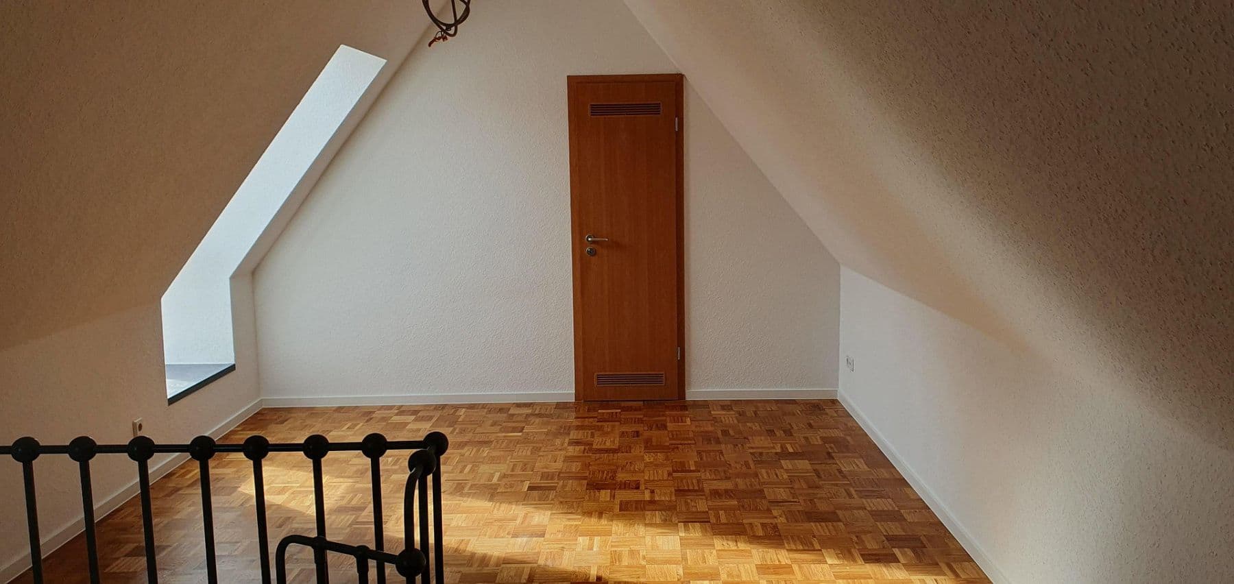 Pronájem bytu 3+1 58 m², Lobedanzgang 10, Schwerin, Mecklenburg-Vorpommern Pronájem bytu 3+1 58 m², Lobedanzgang 10, Schwerin, Mecklenburg-Vorpommern