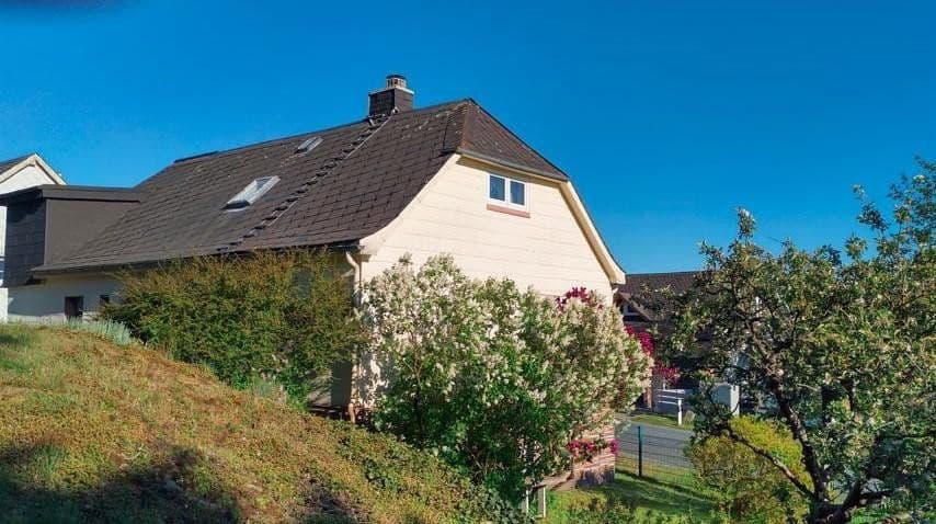 Prodej domu 111 m², pozemek 1.842 m², Selbitz, Bavorsko Prodej domu 111 m², pozemek 1.842 m², Selbitz, Bavorsko