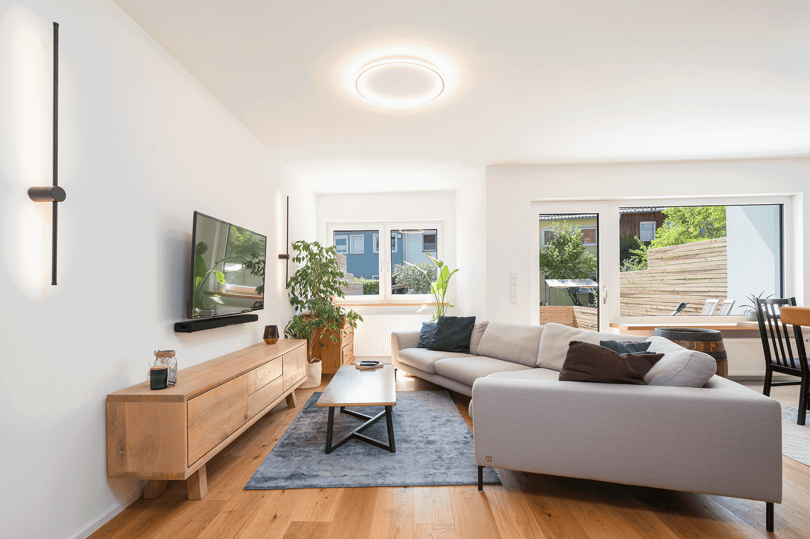 Prodej domu 149 m², pozemek 180 m², Erlangen, Bavorsko Prodej domu 149 m², pozemek 180 m², Erlangen, Bavorsko