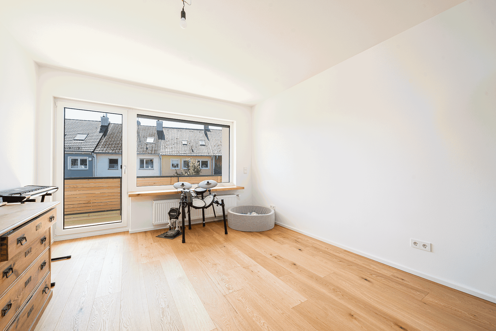 Prodej domu 149 m², pozemek 180 m², Erlangen, Bavorsko Prodej domu 149 m², pozemek 180 m², Erlangen, Bavorsko