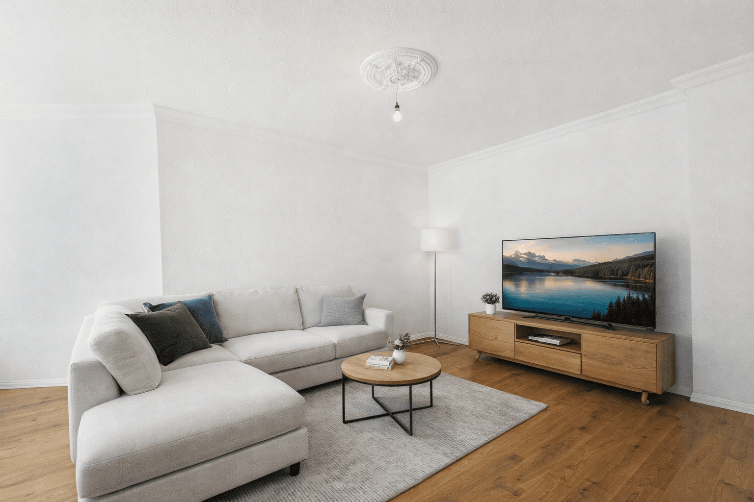 Prodej bytu 3+1 92 m², Berlin, Berlín Prodej bytu 3+1 92 m², Berlin, Berlín