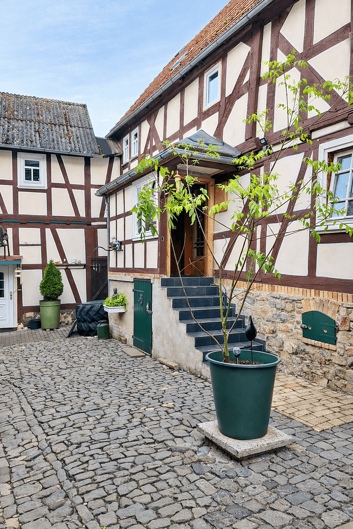 Prodej domu 180 m², pozemek 602 m², Lohra, Hessen Prodej domu 180 m², pozemek 602 m², Lohra, Hessen