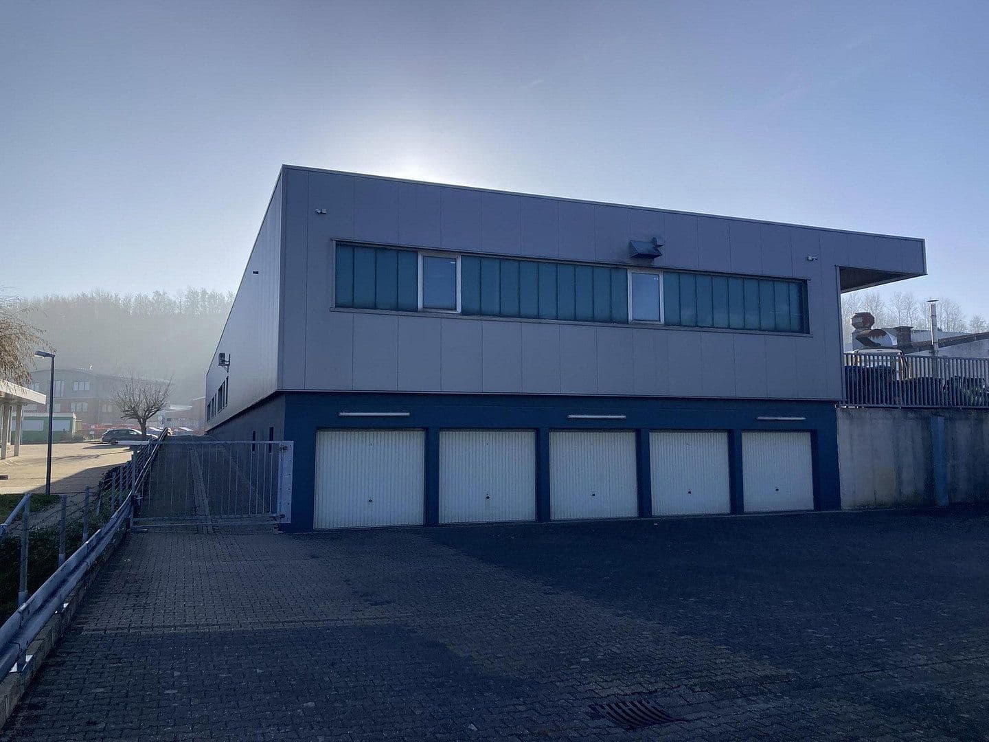 Prodej nebytového prostoru 2.400 m², Carl-Zeiss-Straße 16, Alsdorf, Severní Porýní-Vestfálsko Prodej nebytového prostoru 2.400 m², Carl-Zeiss-Straße 16, Alsdorf, Severní Porýní-Vestfálsko