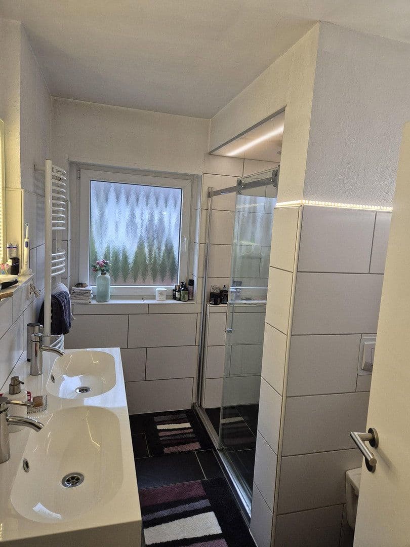 Prodej domu 150 m², pozemek 692 m², Bielefeld, Severní Porýní-Vestfálsko Prodej domu 150 m², pozemek 692 m², Bielefeld, Severní Porýní-Vestfálsko