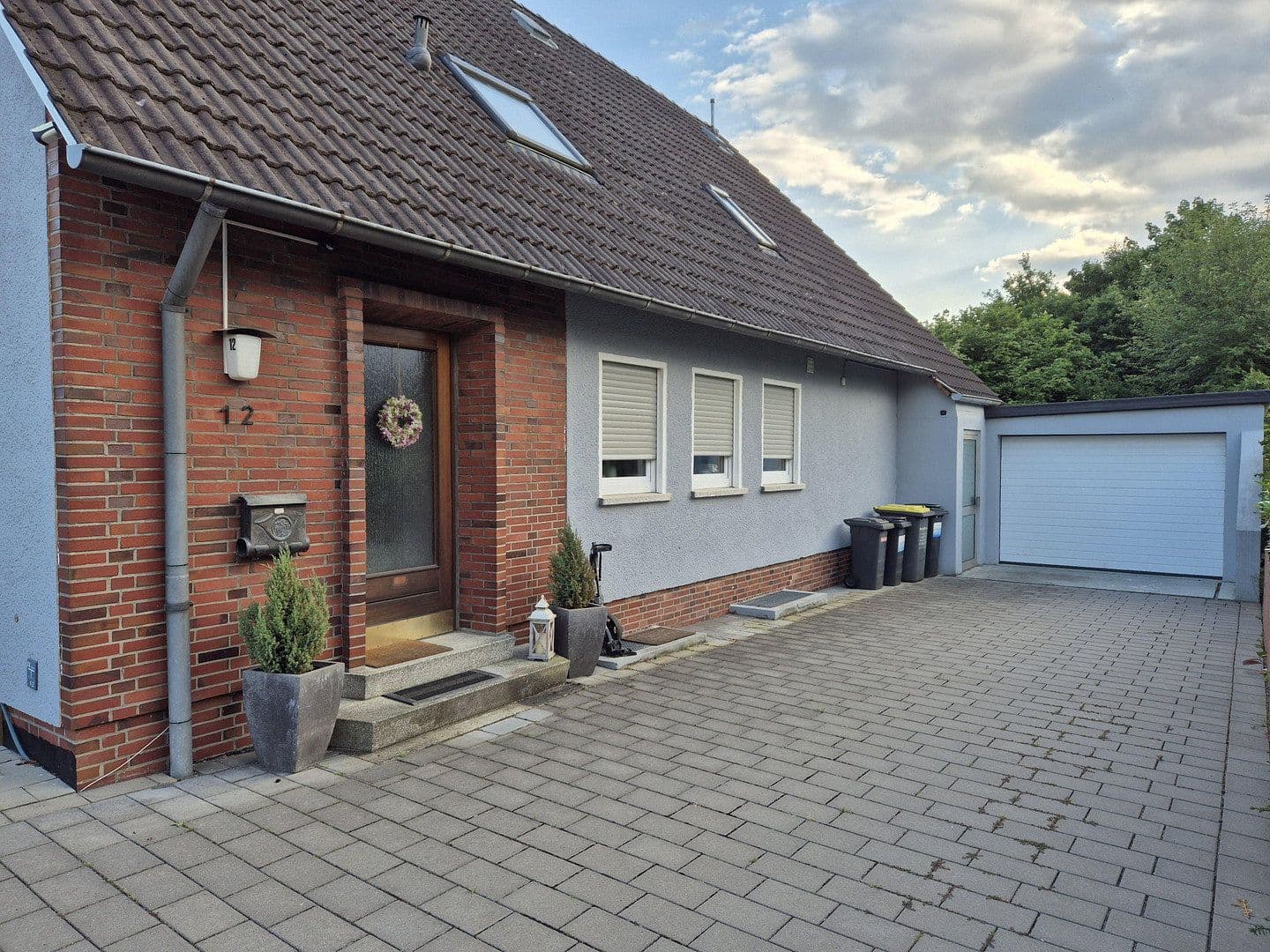 Prodej domu 150 m², pozemek 692 m², Bielefeld, Severní Porýní-Vestfálsko Prodej domu 150 m², pozemek 692 m², Bielefeld, Severní Porýní-Vestfálsko
