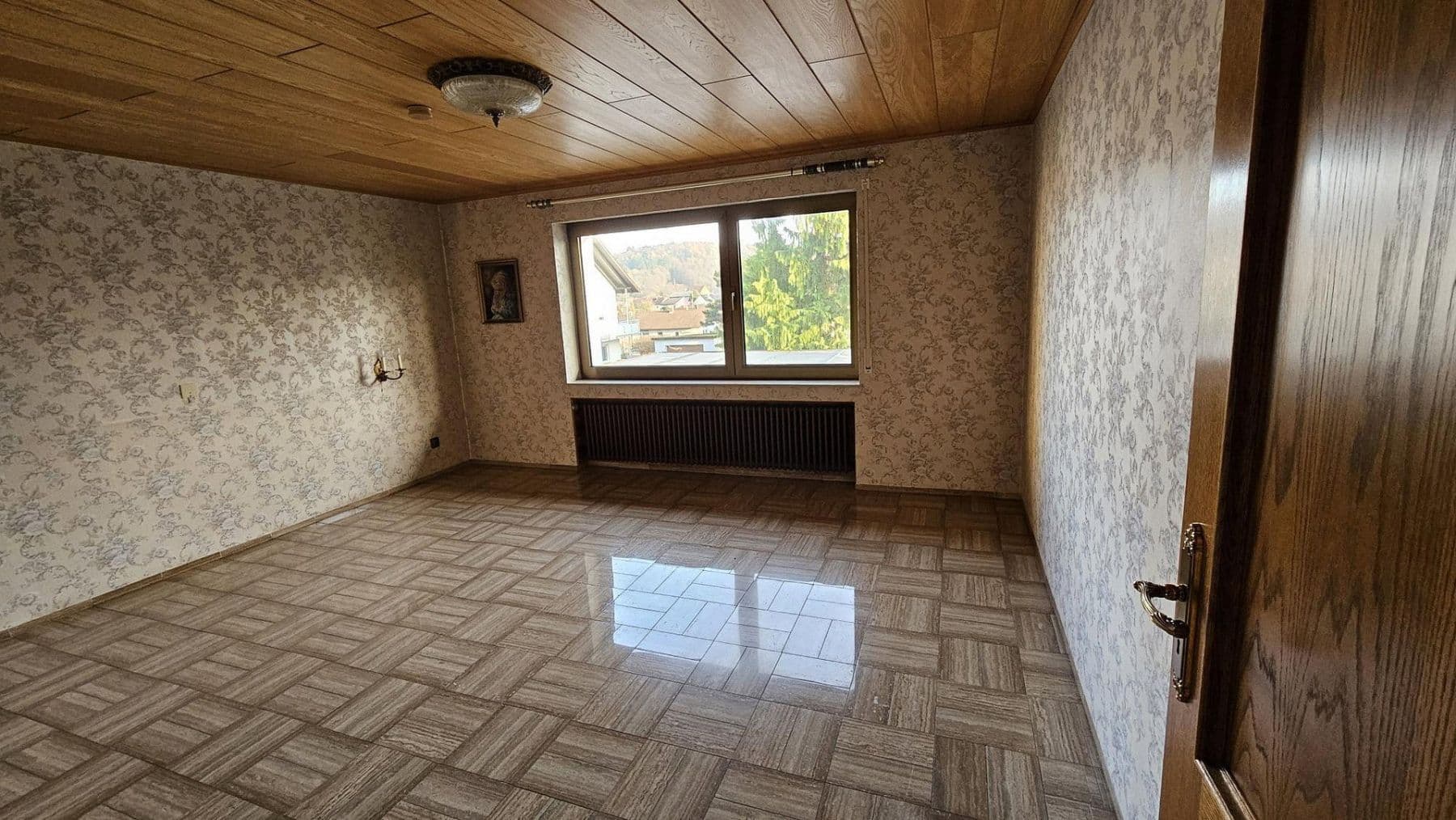 Prodej domu 330 m², pozemek 745 m², Zuzenhausen, Bádensko-Württembersko Prodej domu 330 m², pozemek 745 m², Zuzenhausen, Bádensko-Württembersko