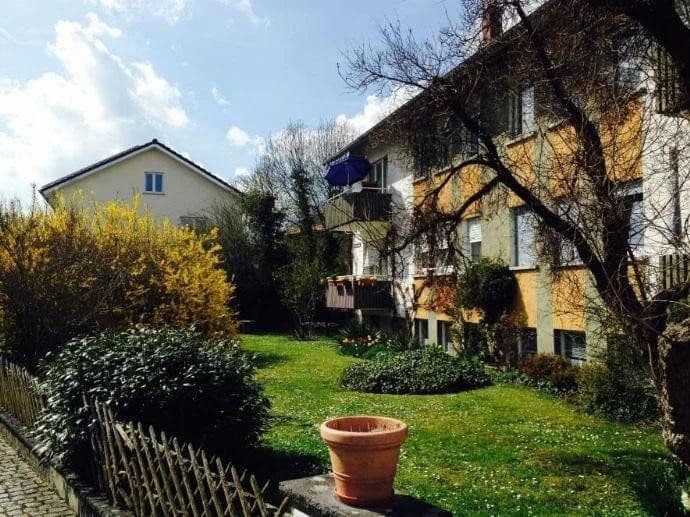 Pronájem bytu 1+1 23 m², Rielasingen-Worblingen, Bádensko-Württembersko Pronájem bytu 1+1 23 m², Rielasingen-Worblingen, Bádensko-Württembersko
