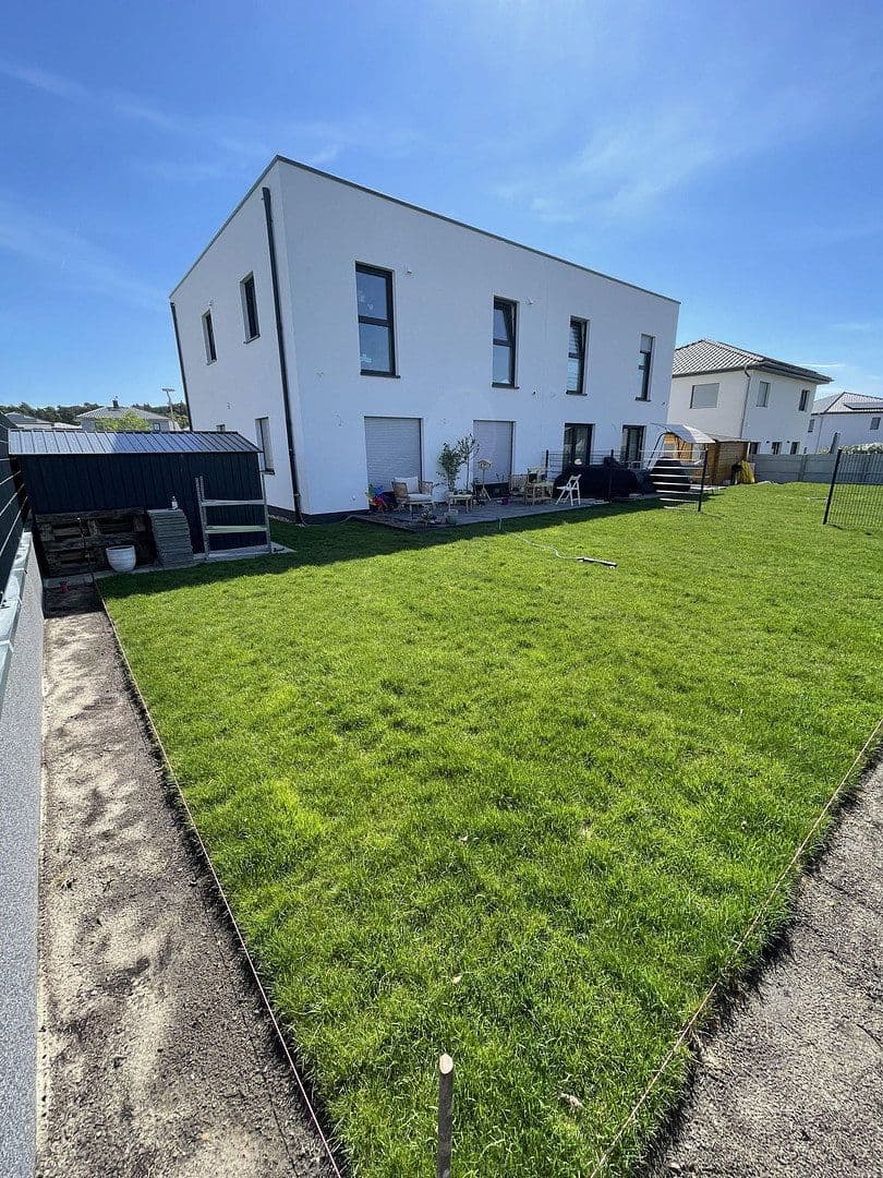 Pronájem domu 130 m², pozemek 300 m², Burgundstraße 22, Ludwigsfelde, Braniborsko Pronájem domu 130 m², pozemek 300 m², Burgundstraße 22, Ludwigsfelde, Braniborsko