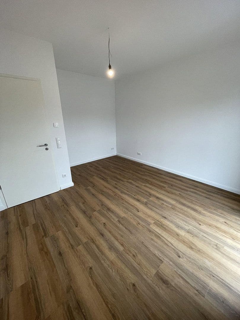 Pronájem domu 130 m², pozemek 300 m², Burgundstraße 22, Ludwigsfelde, Braniborsko Pronájem domu 130 m², pozemek 300 m², Burgundstraße 22, Ludwigsfelde, Braniborsko