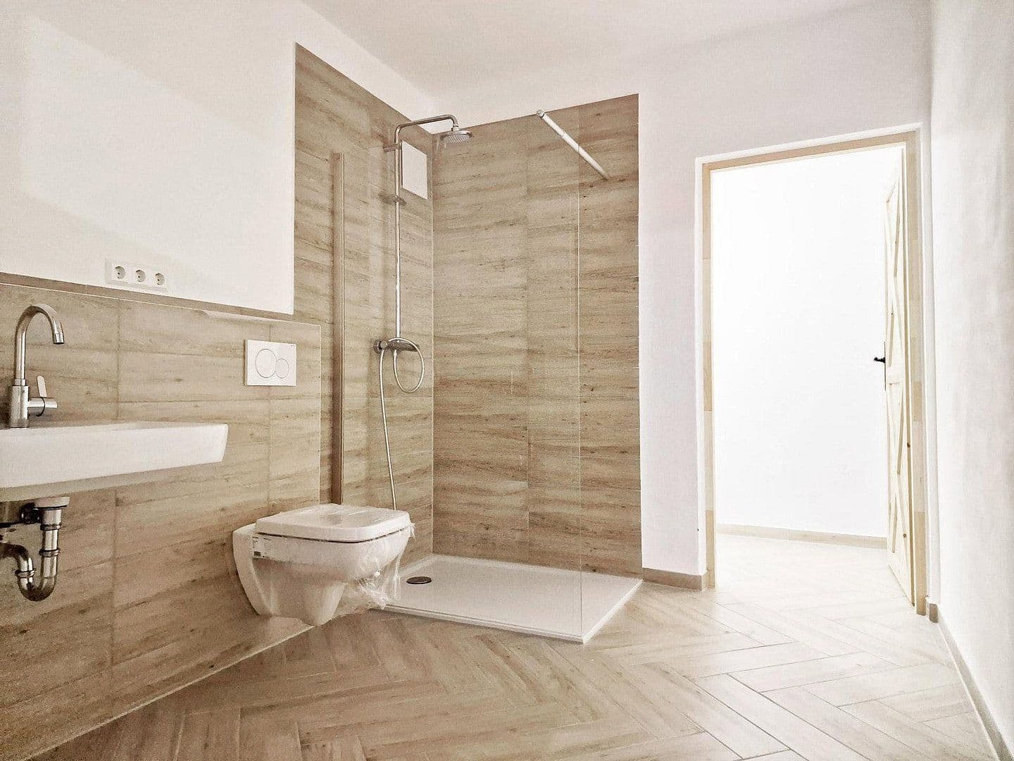 Pronájem bytu 4+1 128 m², Am Küsterberg 6A, Wolfsburg, Dolní Sasko Pronájem bytu 4+1 128 m², Am Küsterberg 6A, Wolfsburg, Dolní Sasko