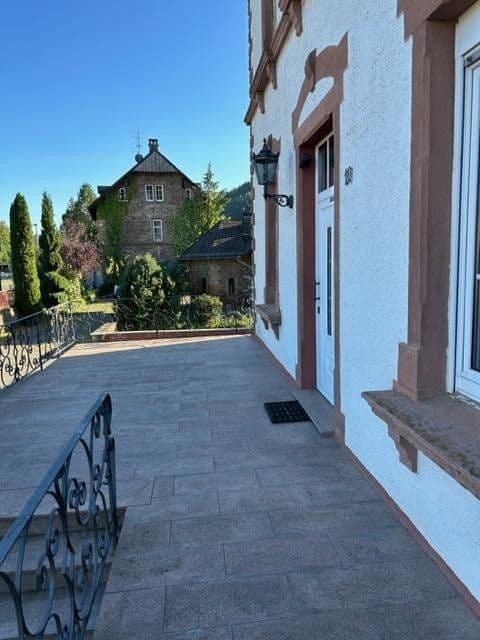 Prodej domu 240 m², pozemek 2.468 m², Mürlenbach, Porýní-Falc Prodej domu 240 m², pozemek 2.468 m², Mürlenbach, Porýní-Falc