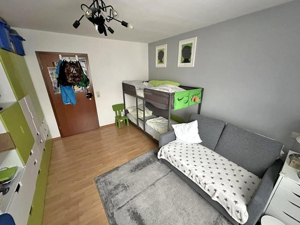 Pronájem bytu 3+1 81 m², Rhönstr.5, Waghäusel, Bádensko-Württembersko Pronájem bytu 3+1 81 m², Rhönstr.5, Waghäusel, Bádensko-Württembersko
