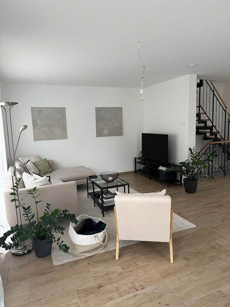 Pronájem domu 144 m², pozemek 269 m², Haibach, Bavorsko Pronájem domu 144 m², pozemek 269 m², Haibach, Bavorsko