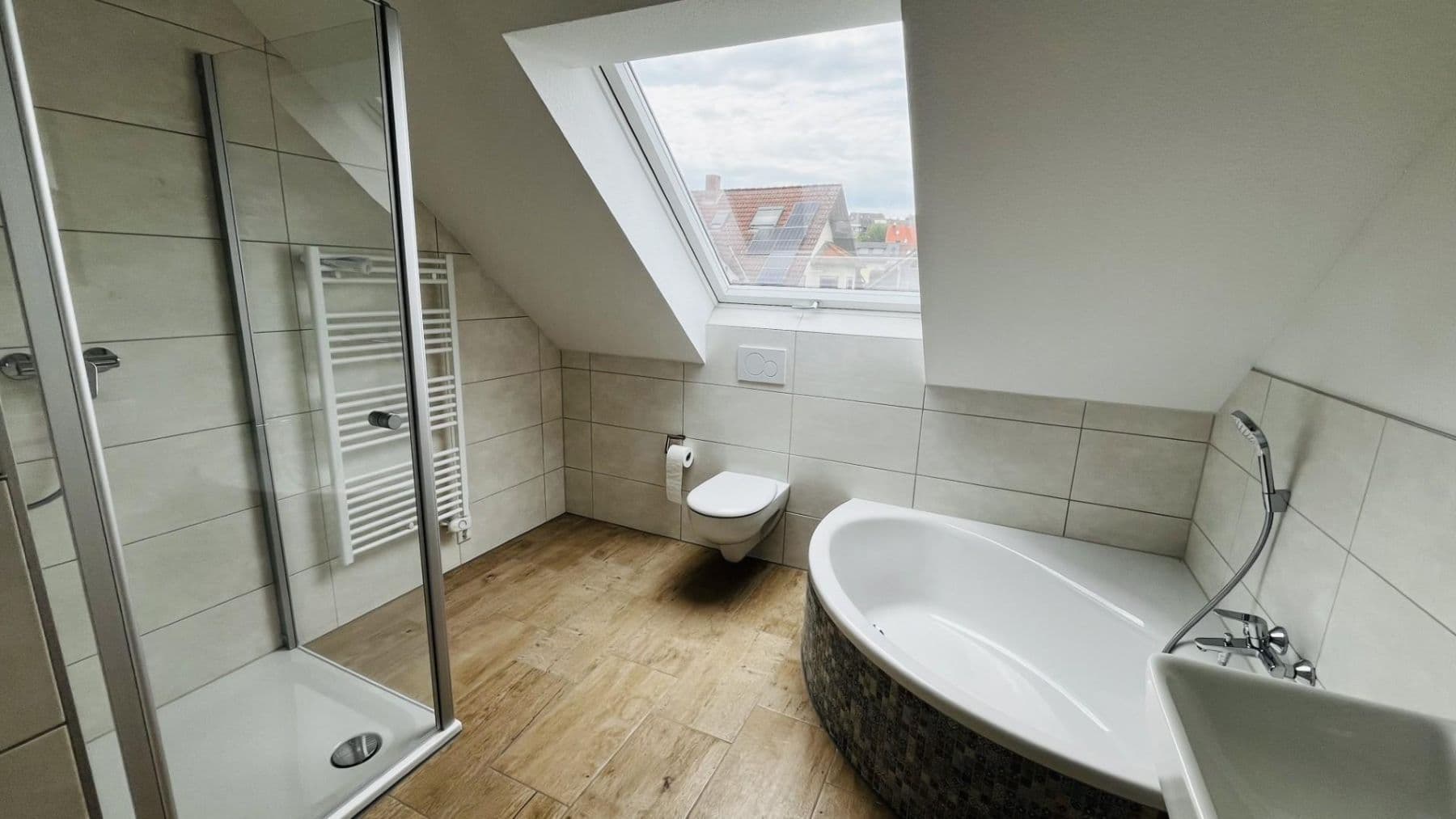 Pronájem domu 144 m², pozemek 269 m², Haibach, Bavorsko Pronájem domu 144 m², pozemek 269 m², Haibach, Bavorsko