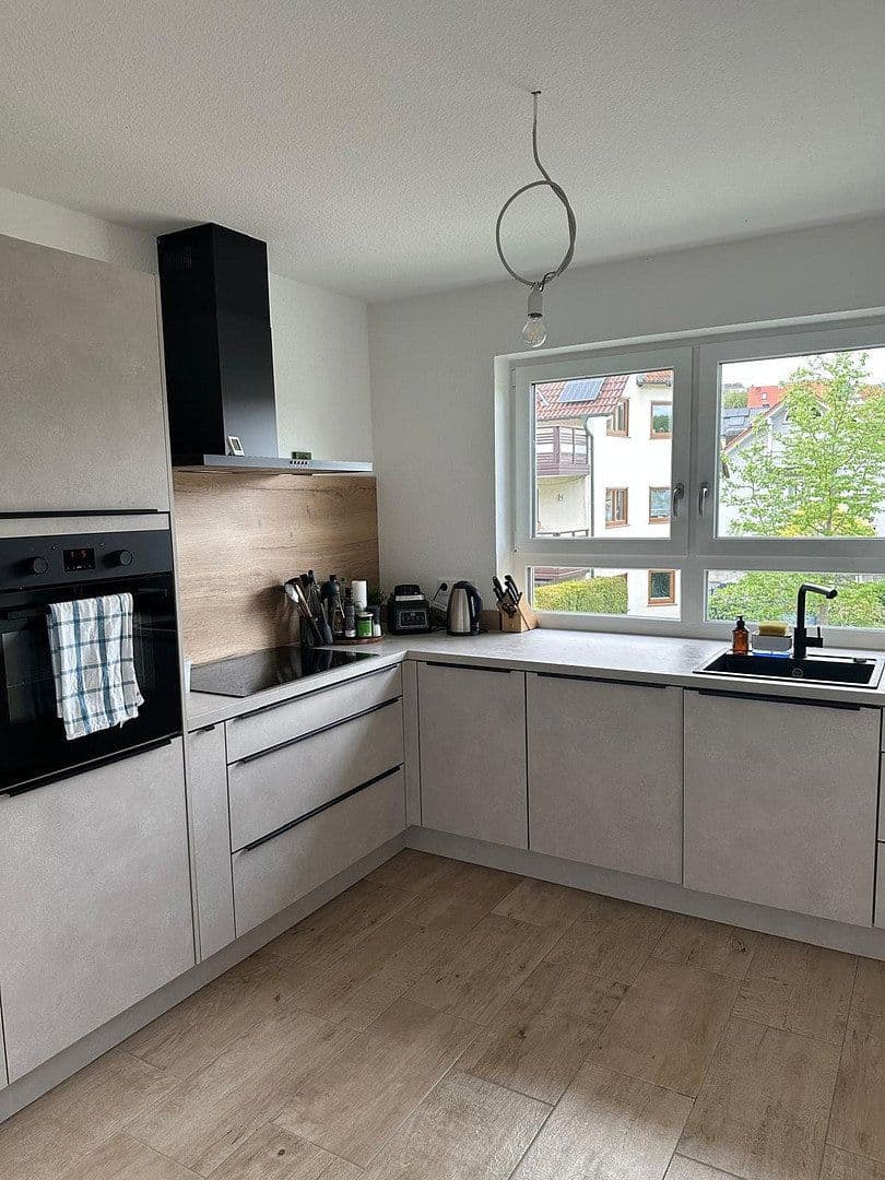 Pronájem domu 144 m², pozemek 269 m², Haibach, Bavorsko Pronájem domu 144 m², pozemek 269 m², Haibach, Bavorsko