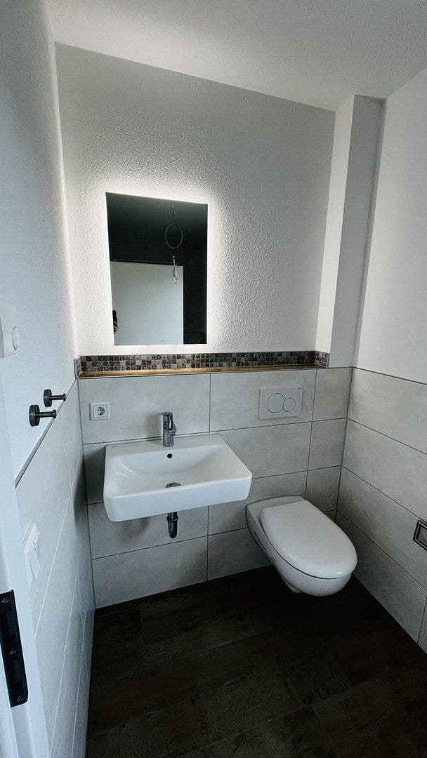 Pronájem domu 144 m², pozemek 269 m², Haibach, Bavorsko Pronájem domu 144 m², pozemek 269 m², Haibach, Bavorsko