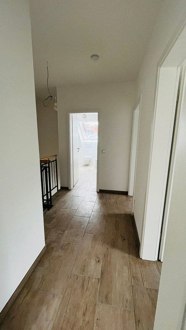 Pronájem domu 144 m², pozemek 269 m², Haibach, Bavorsko Pronájem domu 144 m², pozemek 269 m², Haibach, Bavorsko