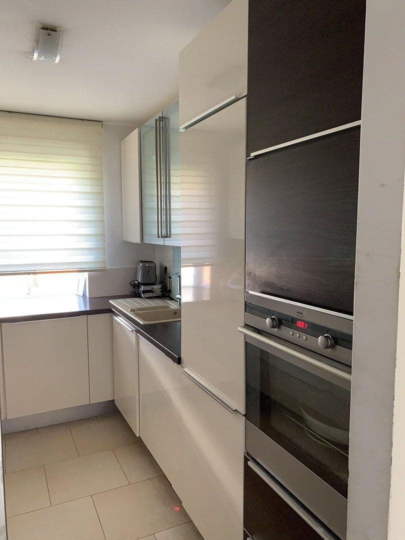 Pronájem bytu 4+1 97 m², Glaserstr. 11, Frankfurt am Main Oberrad, Hessen Pronájem bytu 4+1 97 m², Glaserstr. 11, Frankfurt am Main Oberrad, Hessen