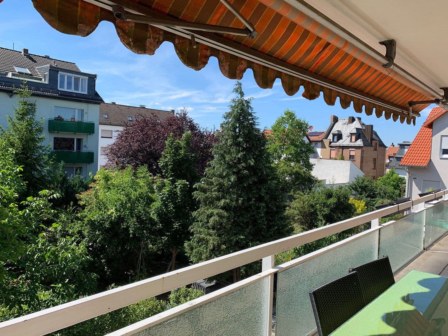 Pronájem bytu 4+1 97 m², Glaserstr. 11, Frankfurt am Main Oberrad, Hessen Pronájem bytu 4+1 97 m², Glaserstr. 11, Frankfurt am Main Oberrad, Hessen