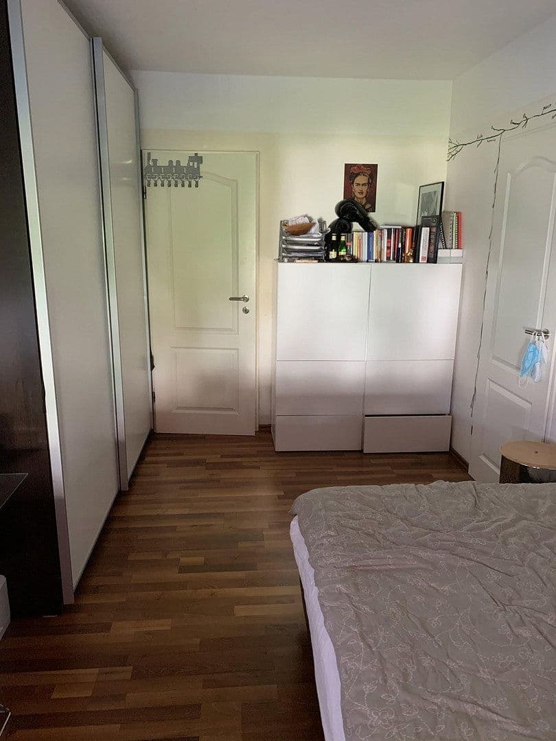 Pronájem bytu 4+1 97 m², Glaserstr. 11, Frankfurt am Main Oberrad, Hessen Pronájem bytu 4+1 97 m², Glaserstr. 11, Frankfurt am Main Oberrad, Hessen