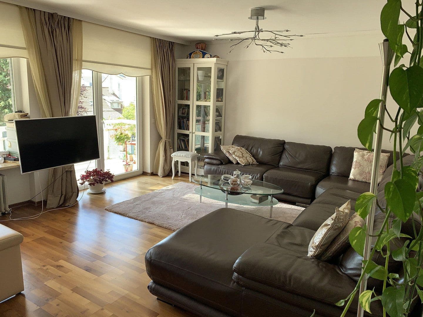 Pronájem bytu 4+1 97 m², Glaserstr. 11, Frankfurt am Main Oberrad, Hessen Pronájem bytu 4+1 97 m², Glaserstr. 11, Frankfurt am Main Oberrad, Hessen
