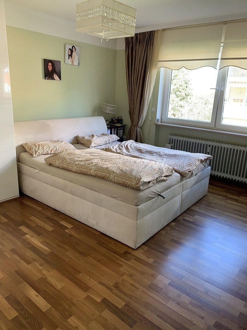 Pronájem bytu 4+1 97 m², Glaserstr. 11, Frankfurt am Main Oberrad, Hessen Pronájem bytu 4+1 97 m², Glaserstr. 11, Frankfurt am Main Oberrad, Hessen