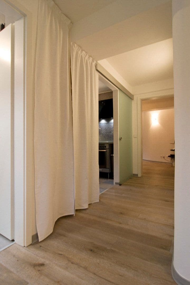 Pronájem bytu 2+1 80 m², Heidelberg, Bádensko-Württembersko Pronájem bytu 2+1 80 m², Heidelberg, Bádensko-Württembersko