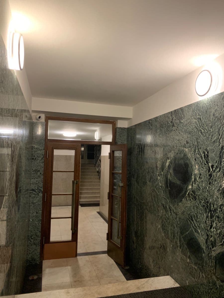 Pronájem bytu 1+1 40 m², Puškinovo náměstí, Praha, Praha Pronájem bytu 1+1 40 m², Puškinovo náměstí, Praha, Praha