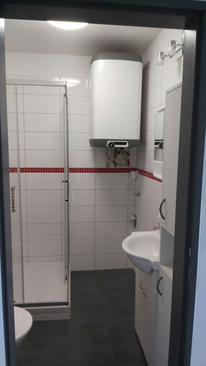 Pronájem bytu 1+kk 22 m², Chlumova, Jihlava, Kraj Vysočina Pronájem bytu 1+kk 22 m², Chlumova, Jihlava, Kraj Vysočina