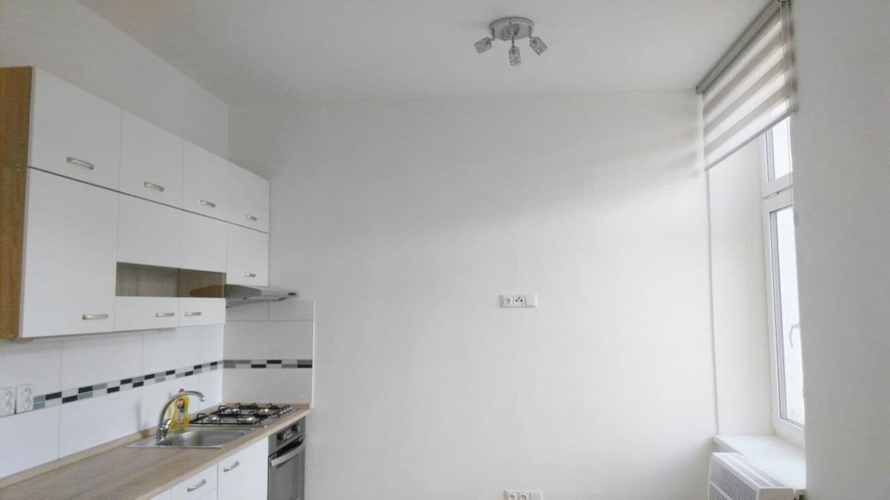 Pronájem bytu 1+kk 22 m², Chlumova, Jihlava, Kraj Vysočina Pronájem bytu 1+kk 22 m², Chlumova, Jihlava, Kraj Vysočina