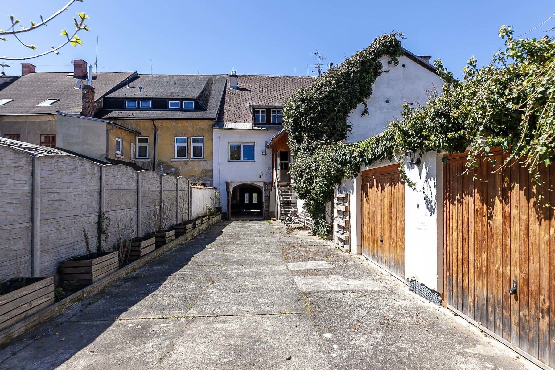 Prodej domu 464 m², pozemek 609 m², náměstí 1. máje, Chrastava, Liberecký kraj Prodej domu 464 m², pozemek 609 m², náměstí 1. máje, Chrastava, Liberecký kraj
