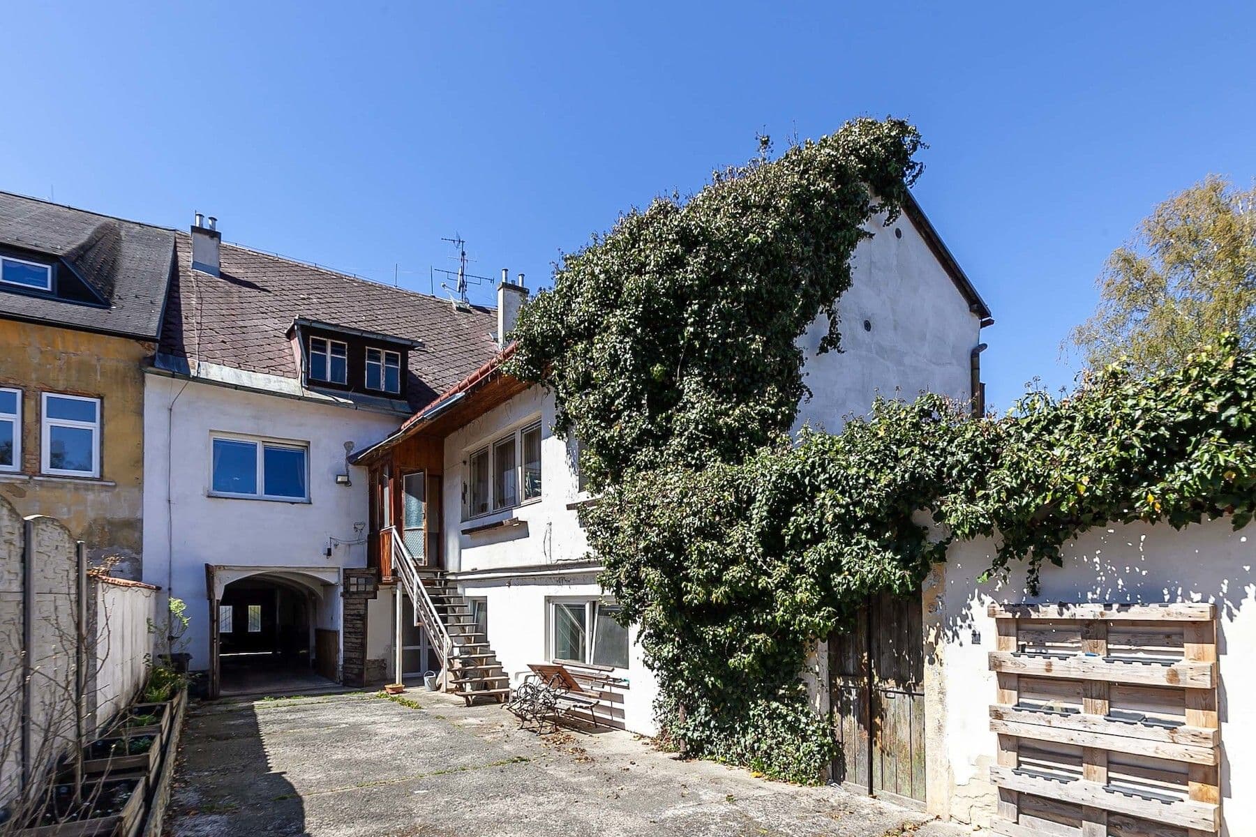 Prodej domu 464 m², pozemek 609 m², náměstí 1. máje, Chrastava, Liberecký kraj Prodej domu 464 m², pozemek 609 m², náměstí 1. máje, Chrastava, Liberecký kraj