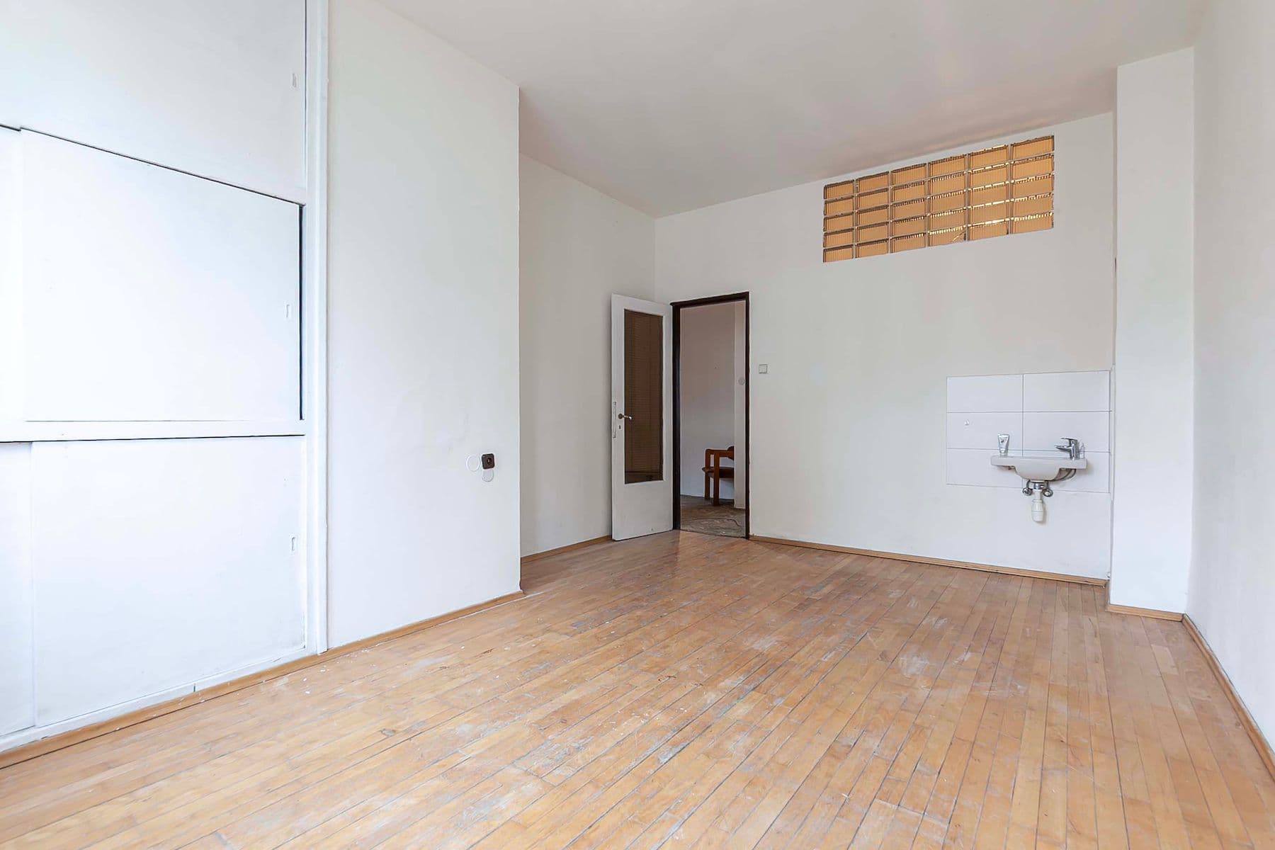 Prodej bytu 2+kk 57 m², U Elektrárny, Praha, Praha Prodej bytu 2+kk 57 m², U Elektrárny, Praha, Praha