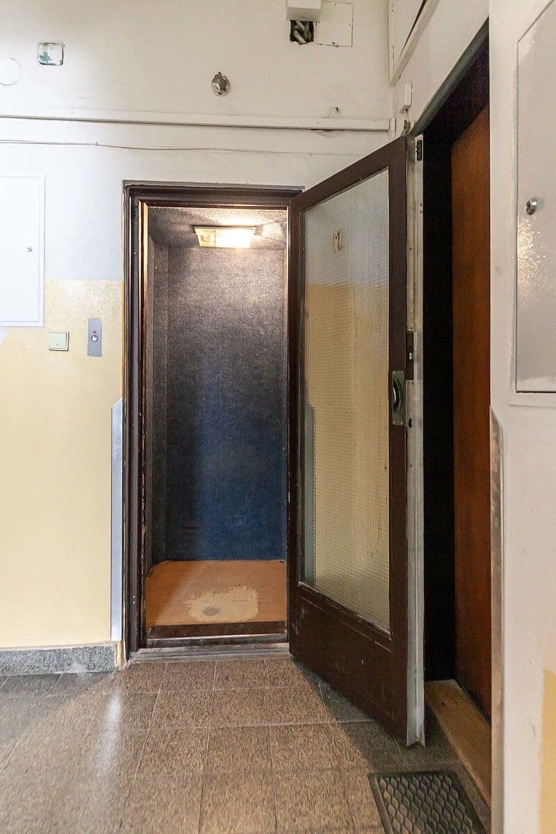 Prodej bytu 2+kk 57 m², U Elektrárny, Praha, Praha Prodej bytu 2+kk 57 m², U Elektrárny, Praha, Praha