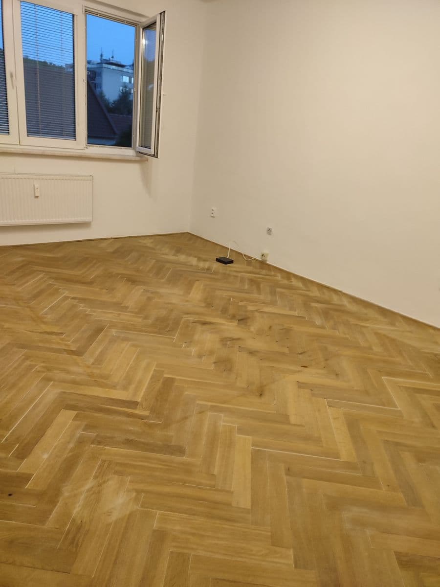 Pronájem bytu 2+1 54 m², Tyršova, Zlín, Zlínský kraj Pronájem bytu 2+1 54 m², Tyršova, Zlín, Zlínský kraj