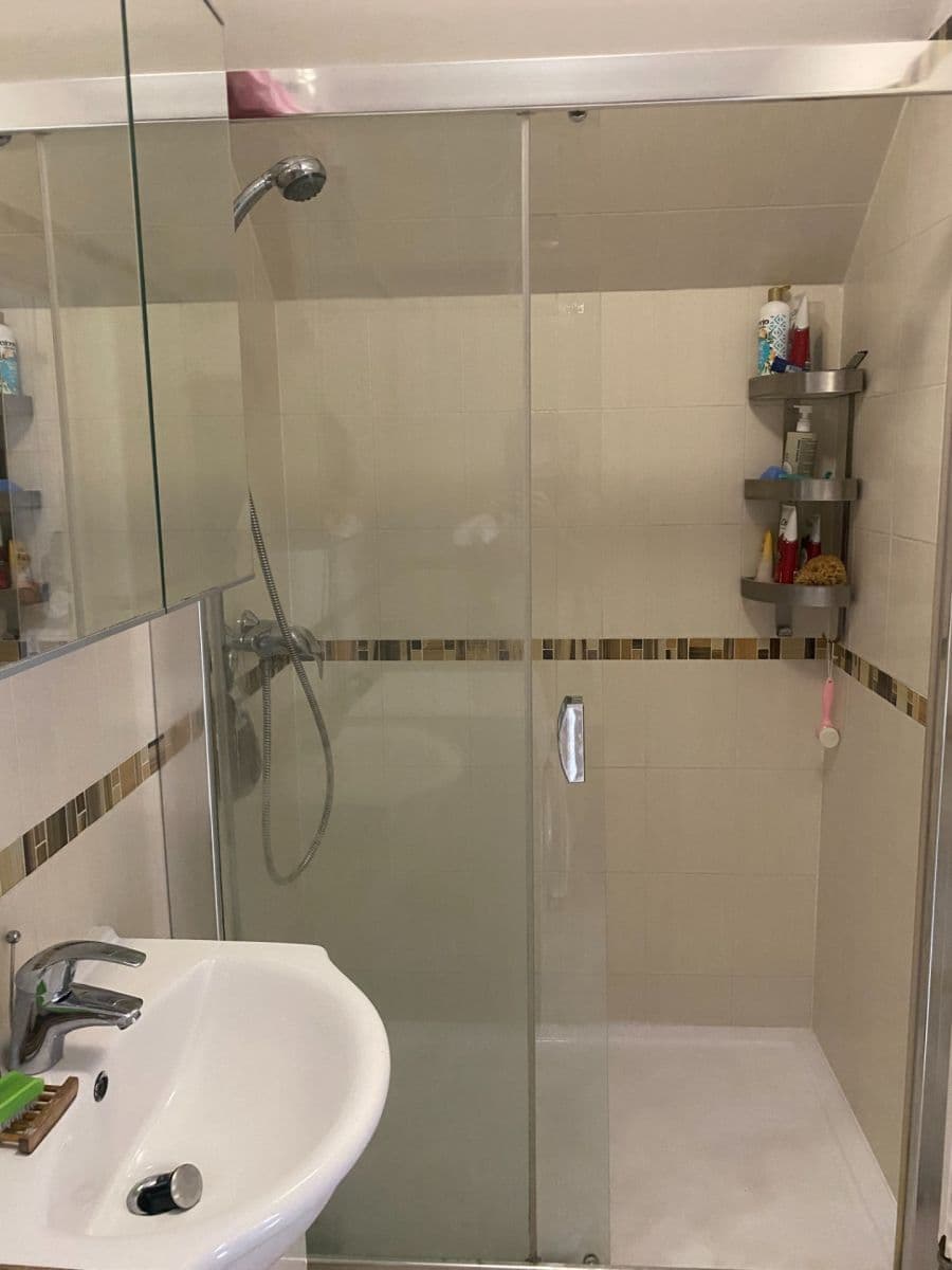Pronájem bytu 1+kk 18 m², Banskobystrická, Brno, Jihomoravský kraj Pronájem bytu 1+kk 18 m², Banskobystrická, Brno, Jihomoravský kraj