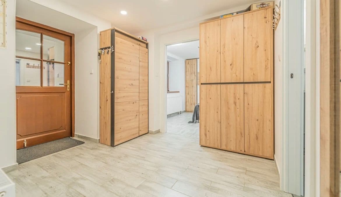 Prodej domu 280 m², pozemek 3.453 m², Choceradská, Ondřejov, Středočeský kraj Prodej domu 280 m², pozemek 3.453 m², Choceradská, Ondřejov, Středočeský kraj