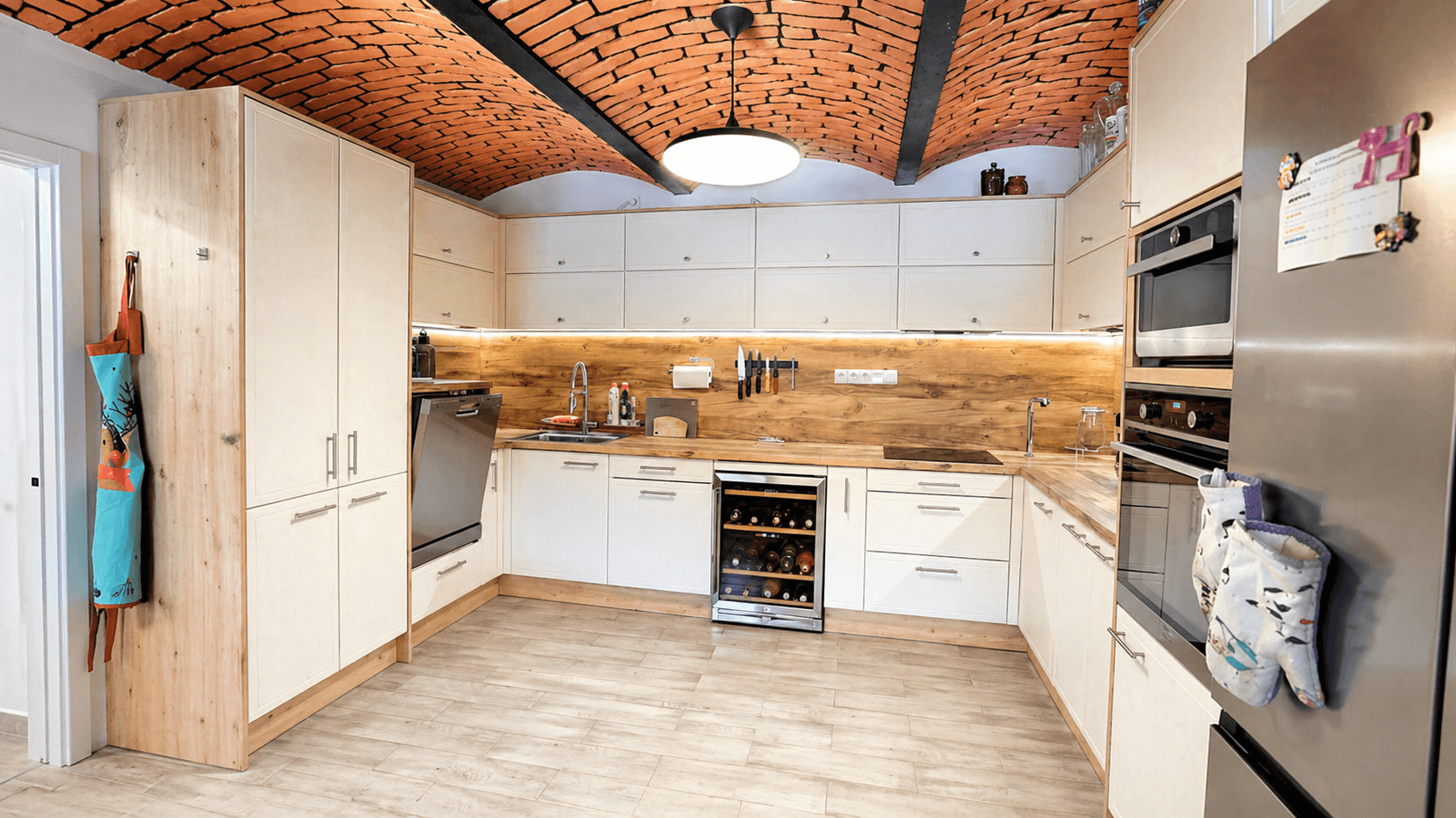 Prodej domu 280 m², pozemek 3.453 m², Choceradská, Ondřejov, Středočeský kraj Prodej domu 280 m², pozemek 3.453 m², Choceradská, Ondřejov, Středočeský kraj