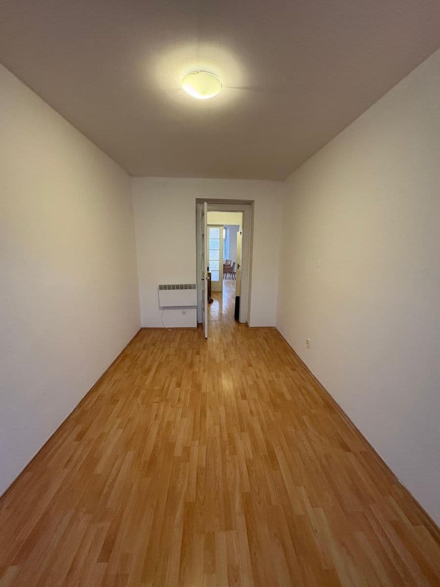 Pronájem bytu 2+1 80 m², Na Kovárně, Praha, Praha Pronájem bytu 2+1 80 m², Na Kovárně, Praha, Praha