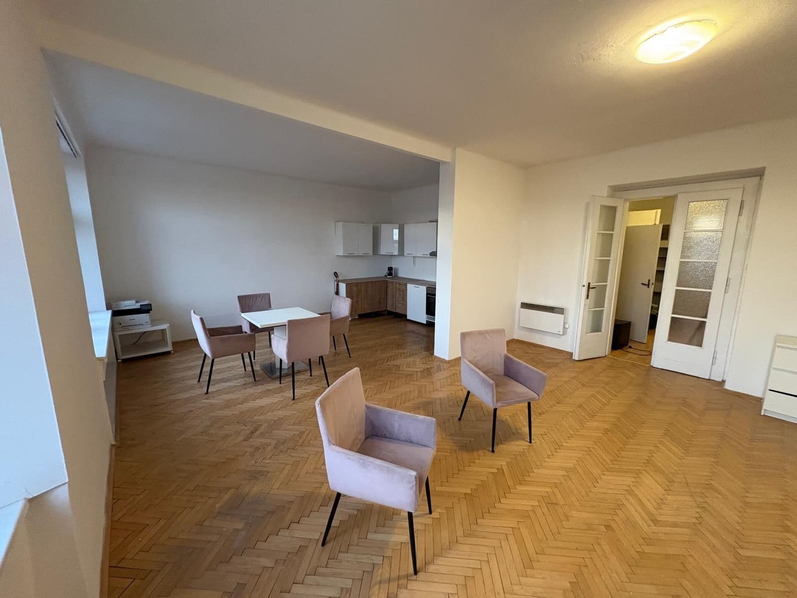 Pronájem bytu 2+1 80 m², Na Kovárně, Praha, Praha Pronájem bytu 2+1 80 m², Na Kovárně, Praha, Praha