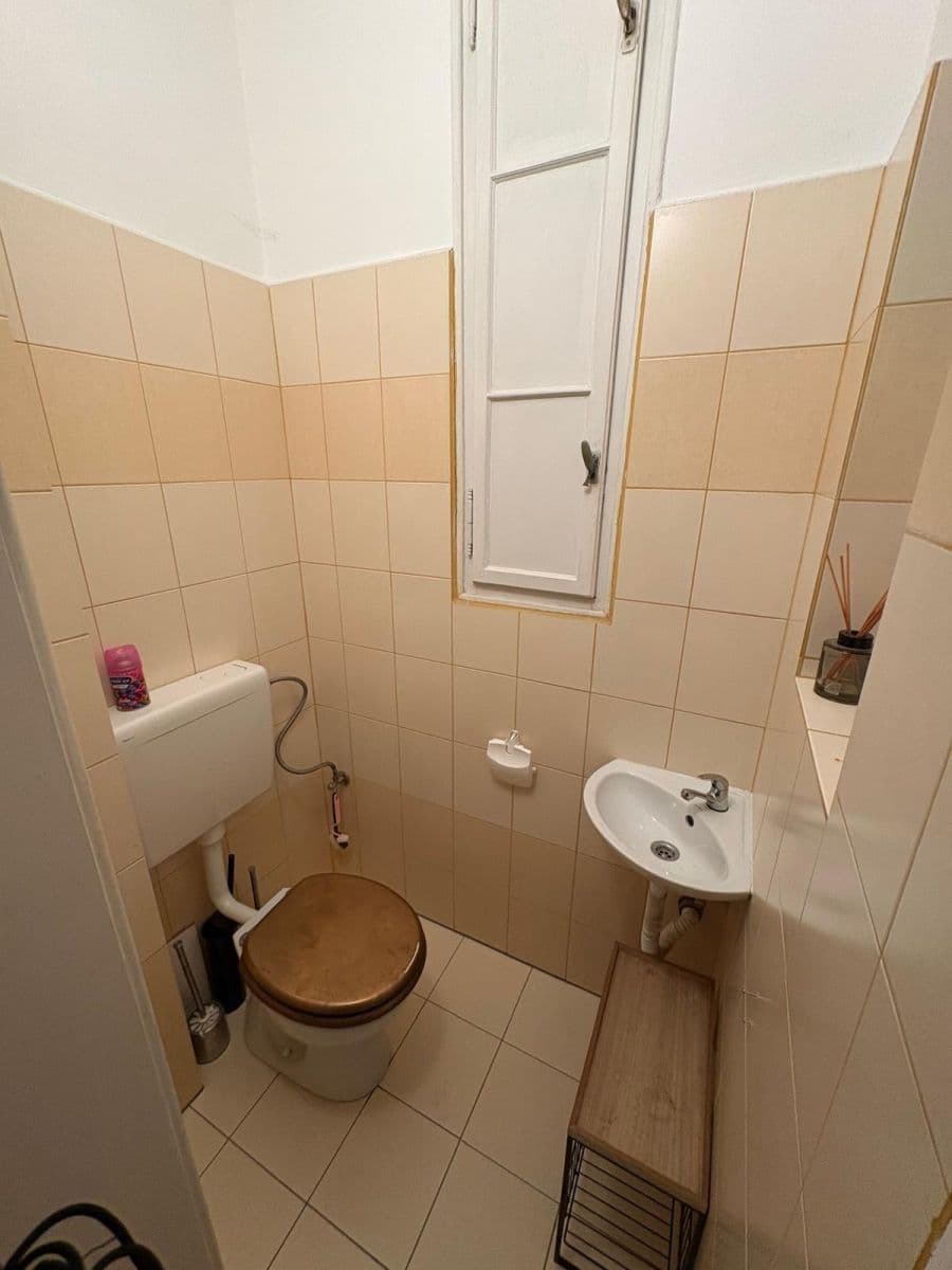 Pronájem bytu 2+1 80 m², Na Kovárně, Praha, Praha Pronájem bytu 2+1 80 m², Na Kovárně, Praha, Praha