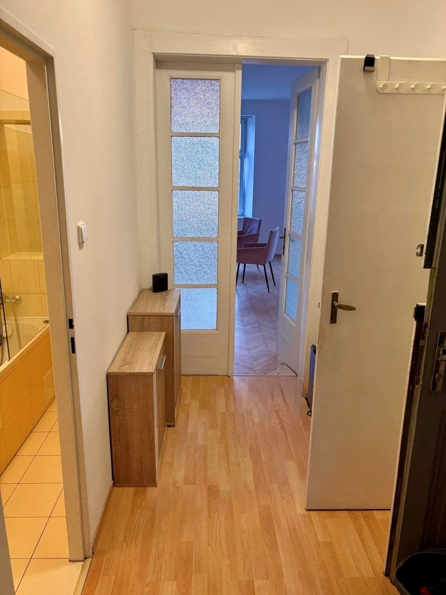 Pronájem bytu 2+1 80 m², Na Kovárně, Praha, Praha Pronájem bytu 2+1 80 m², Na Kovárně, Praha, Praha