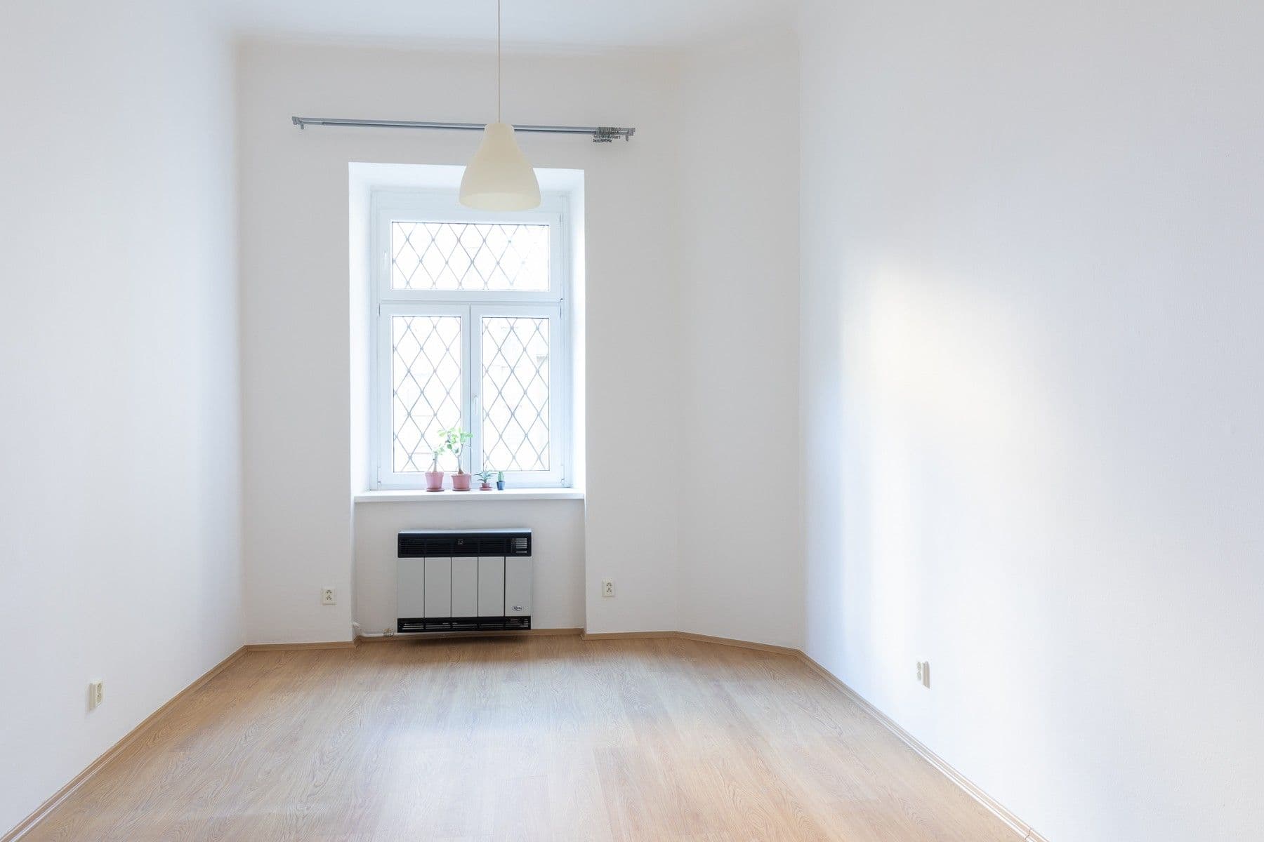 Pronájem bytu 1+1 40 m², Mahenova, Praha, Praha Pronájem bytu 1+1 40 m², Mahenova, Praha, Praha