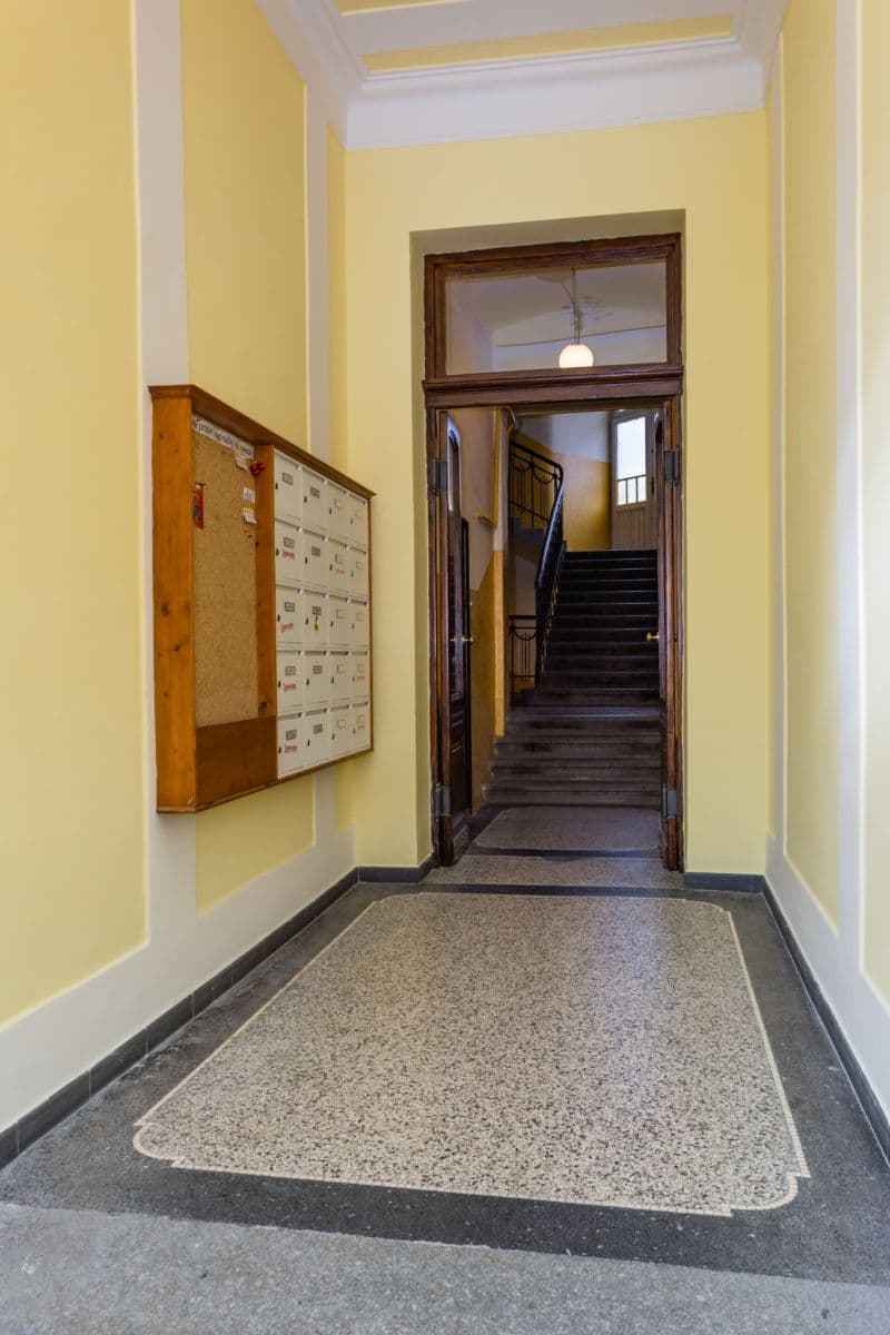 Pronájem bytu 1+1 40 m², Mahenova, Praha, Praha Pronájem bytu 1+1 40 m², Mahenova, Praha, Praha