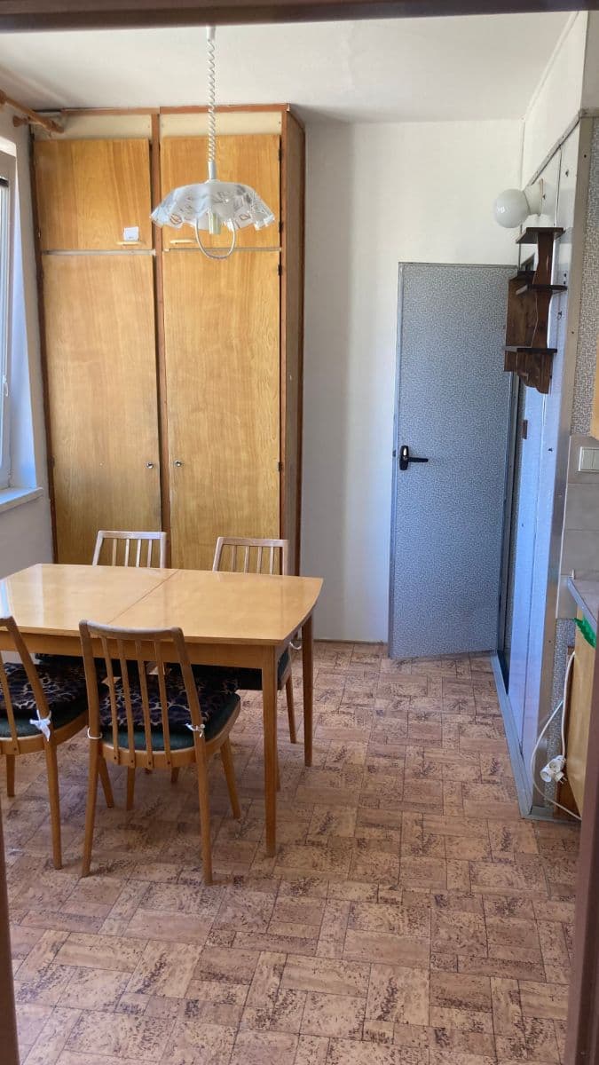 Pronájem bytu 3+1 64 m², sídliště Vajgar, Jindřichův Hradec, Jihočeský kraj Pronájem bytu 3+1 64 m², sídliště Vajgar, Jindřichův Hradec, Jihočeský kraj