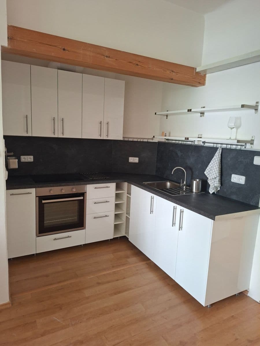 Pronájem bytu 2+kk 46 m², Holandská, Praha, Praha Pronájem bytu 2+kk 46 m², Holandská, Praha, Praha