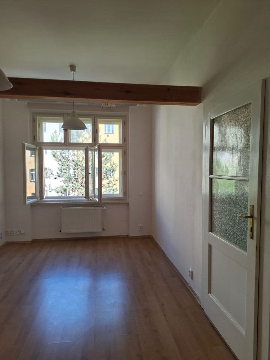 Pronájem bytu 2+kk 46 m², Holandská, Praha, Praha Pronájem bytu 2+kk 46 m², Holandská, Praha, Praha